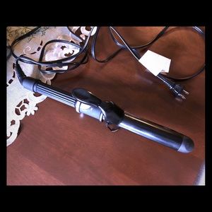 Porcelain Ceramic 360 swivel curling iron.